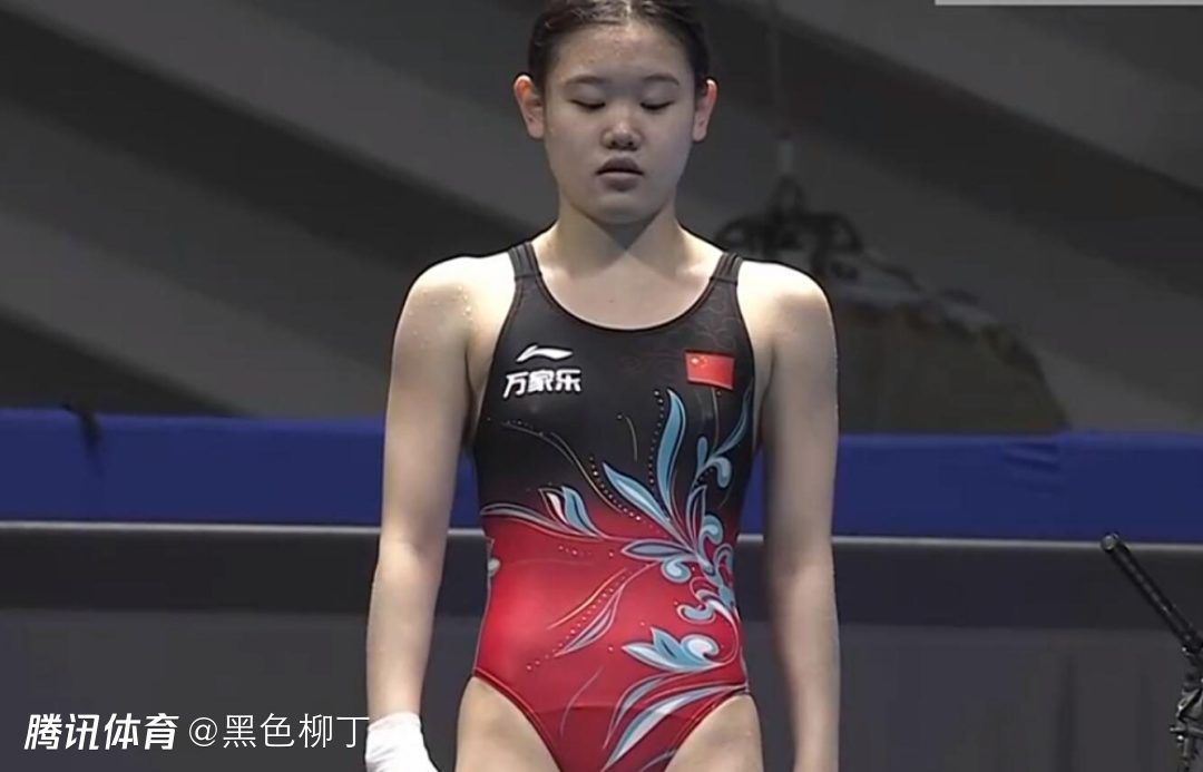 我的胸大被同学玩舒服