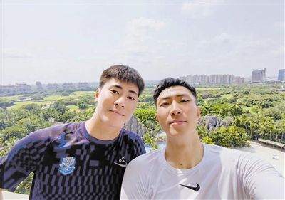 亚洲精品一页