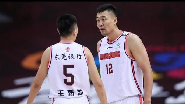 韩国三级做爰楼梯在线